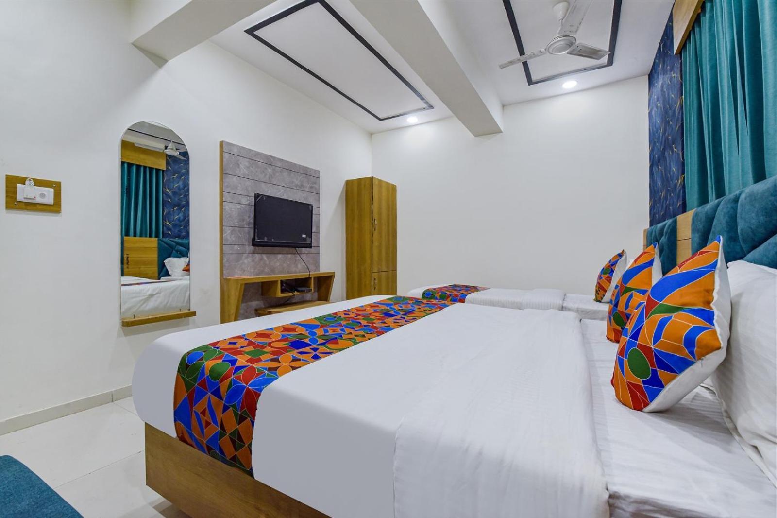 Hotel Green Tree Ahmedabad Exterior photo