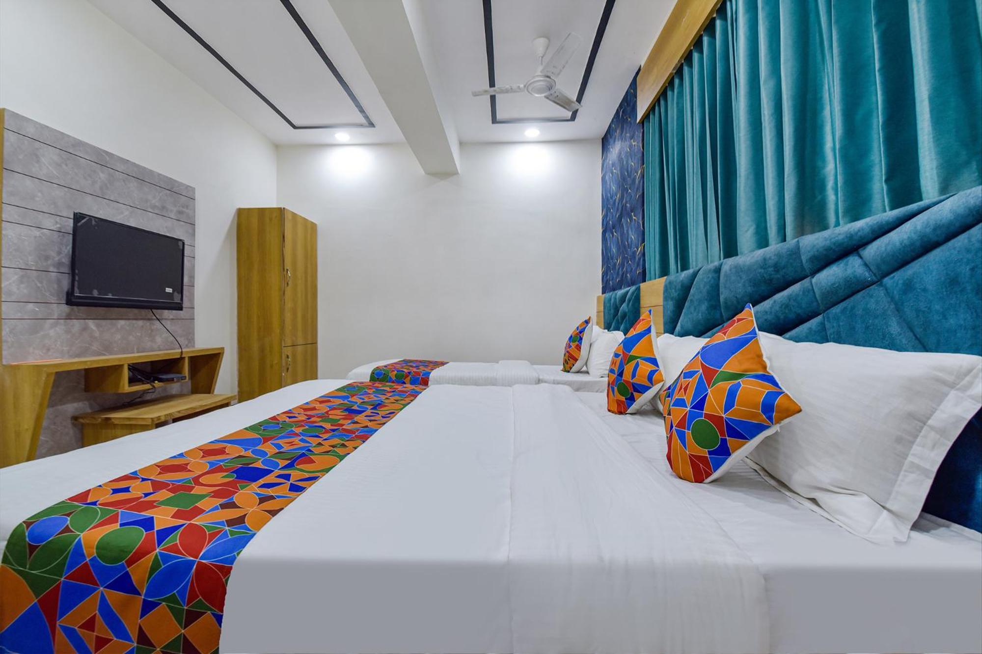 Hotel Green Tree Ahmedabad Exterior photo